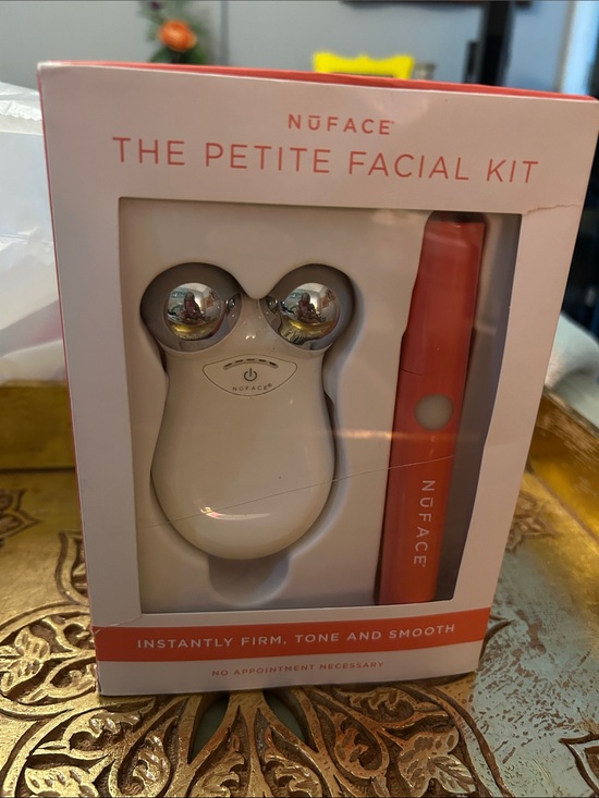 NuFace Other - NuFace Petite Facial Kit - White Device with Coral Pen